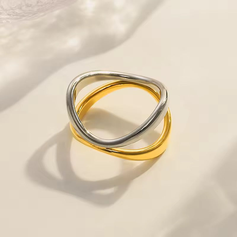 Two Tones Wave Ring