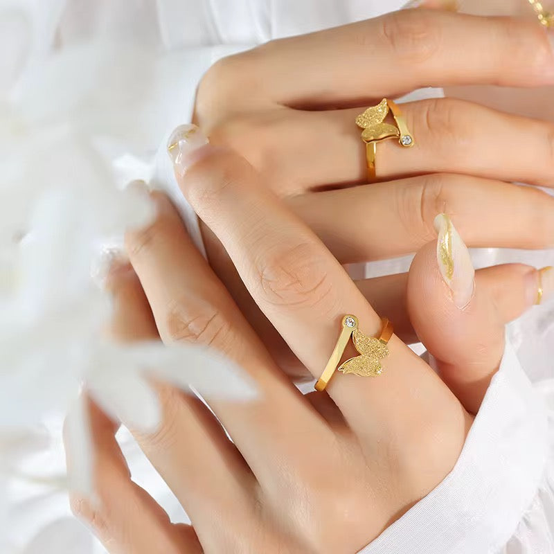 Velour Wings Ring