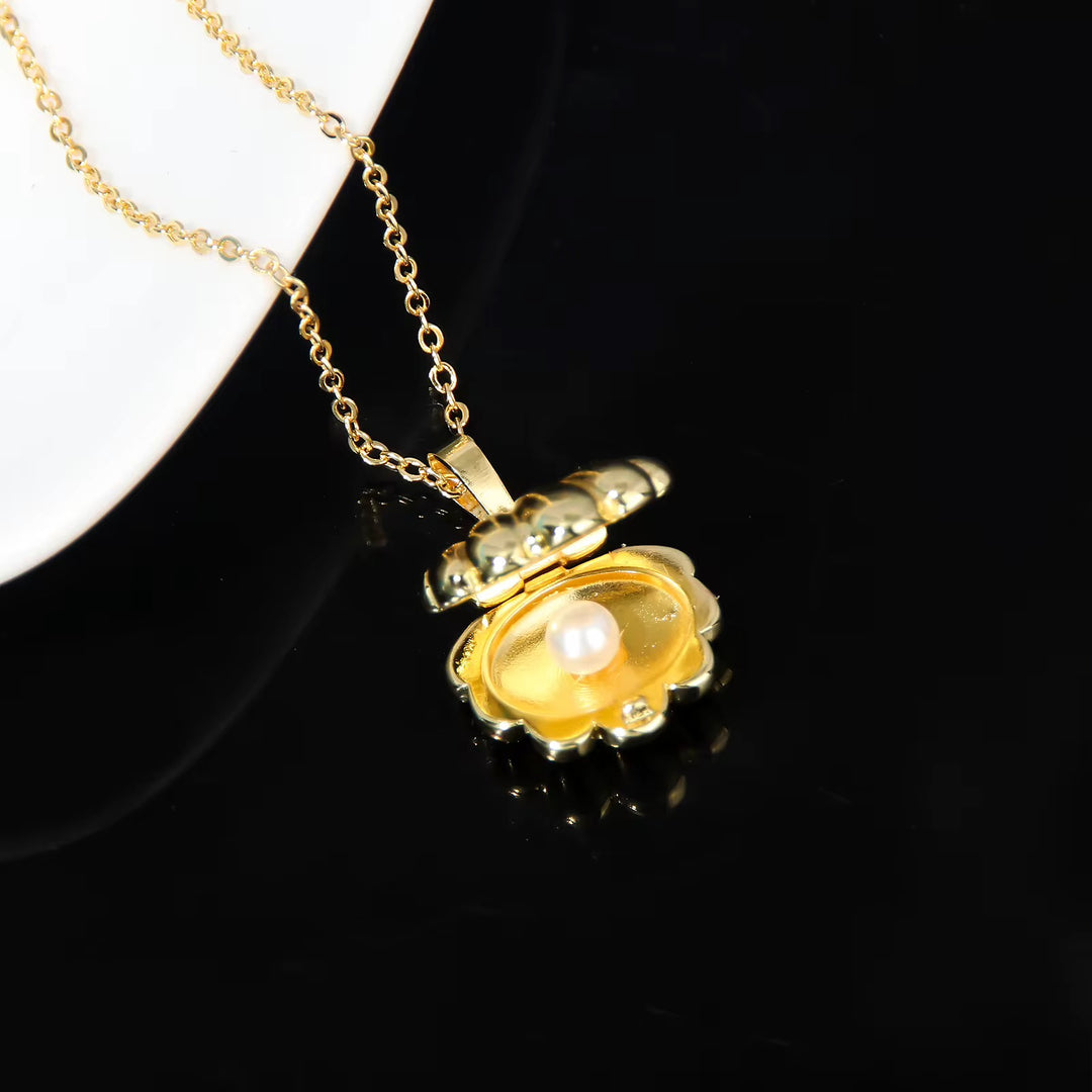 Pearl Scallop Necklace