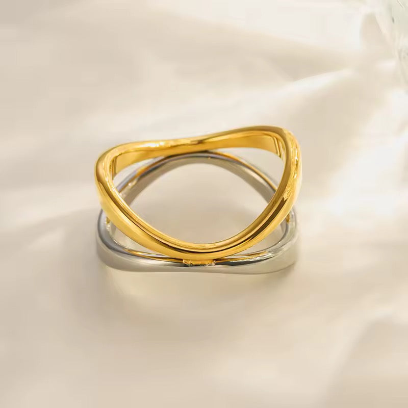 Two Tones Wave Ring
