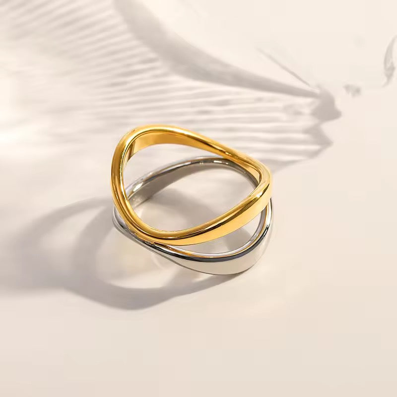 Two Tones Wave Ring