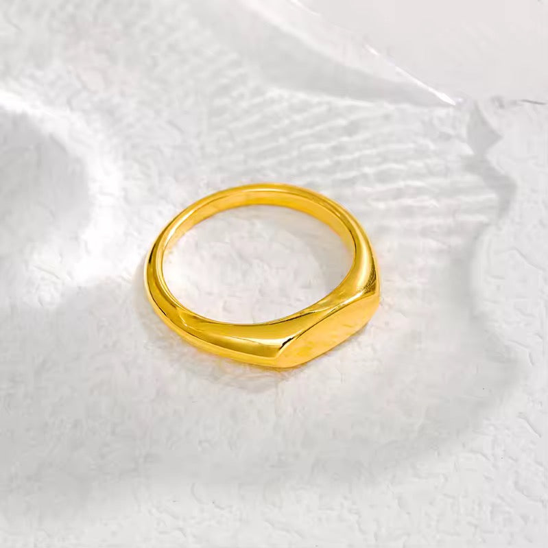 Classy Oval Ring