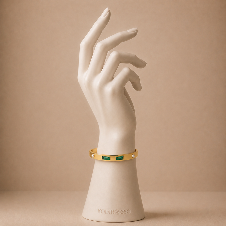 Green stoned bangle